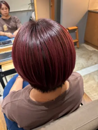 ショート カラー 名護 寿音のヘアスタイル