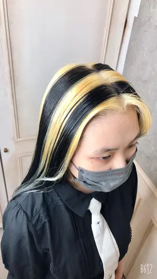 セミロング デザインカラー🎨 下北沢 / 磯部のヘアスタイル