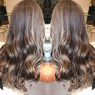 セミロング カラー ヘアアレンジ 🫧代表/新宿駅近/ 限定価格🫧田辺貴裕のヘアスタイル