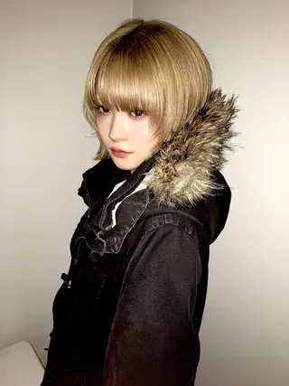 ショート カラー 艶髪ハイトーン 💎凜💎のヘアスタイル