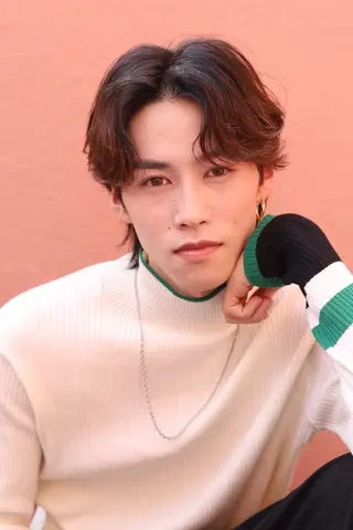 メンズ カラー メンズ ヘアメイク ハイトーン キャロのヘアスタイル