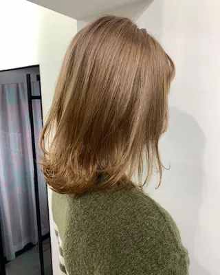 ミディアム エクステ（レミー毛） NINEのヘアスタイル