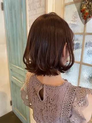 ミディアム カラー 美濃 咲穂のヘアスタイル