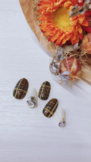 ネイル TERAI ERINAの眉毛・アイブロウイメージ