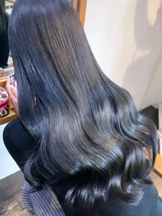 ロング カラー ヘアアレンジ 河西 楓のヘアスタイル