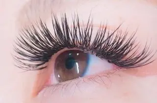 マツエク・マツパ LUNALUX所属・LUNALUX ルナルクスのマツエク・マツパデザイン