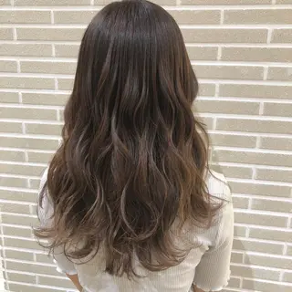 ロング 植田 菜月のヘアスタイル