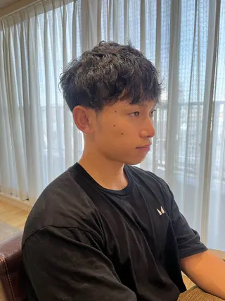 パーマ メンズ 切りっぱなしボブ 艶カラー🌷江梨🍎のヘアスタイル