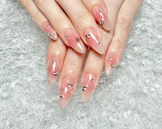 ネイル Salon de Minuit🦩のネイルデザイン