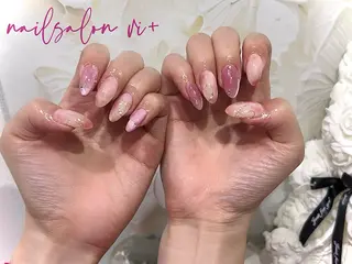 ネイル nailsalon vi+新人LiLiのネイルデザイン