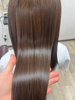 セミロング 茅根 紗加のヘアスタイル