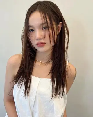 ミディアム 酸性ストレート 🤍🎀honokaのヘアスタイル