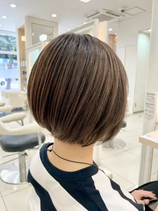 ショート カラー ✨️ツヤ髪✨️ 💫髪質改善💫間宮のヘアスタイル