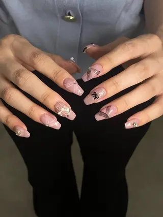 ネイル mew (ミュー)所属・y nahoのネイルデザイン