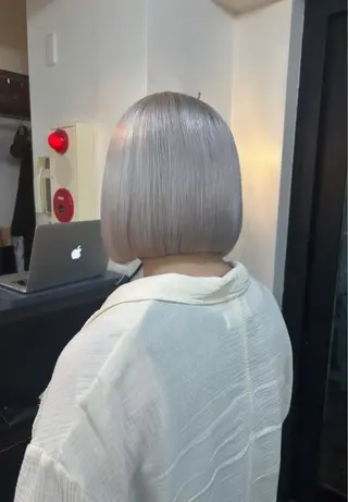 ショート カラー ハイトーンカラー ⭐️NAZUNAのヘアスタイル