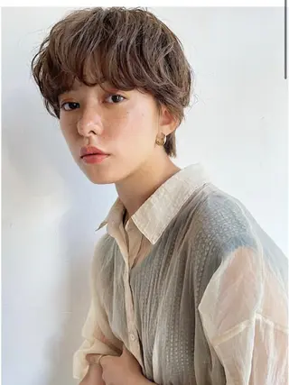 ショート カラー パーマ 坂田 友梨奈のヘアスタイル