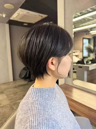 ショート カラー Cloe所属・久世 聡のヘアスタイル