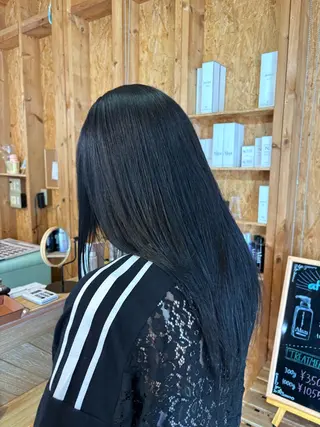 カラー 🪽うるつやカラーく びれレイヤーchiaのヘアスタイル