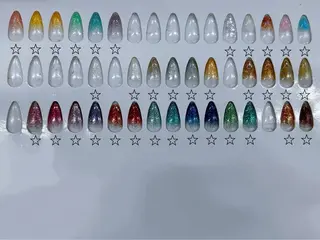 ネイル MAXKELLY MAIのネイルデザイン