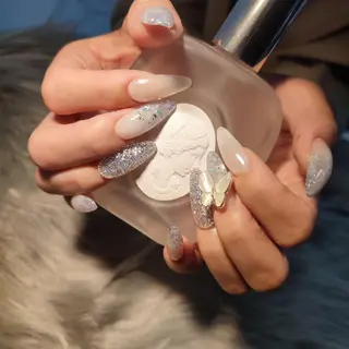 ネイル RUNWAY 　　の眉毛・アイブロウイメージ