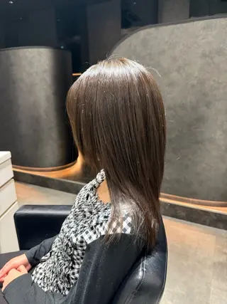 カラー BEAUTRIUM  青山所属・橋本 萌叶のヘアスタイル