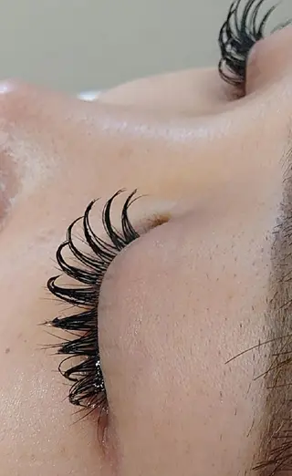 マツエク・マツパ k. emaのマツエク・マツパデザイン