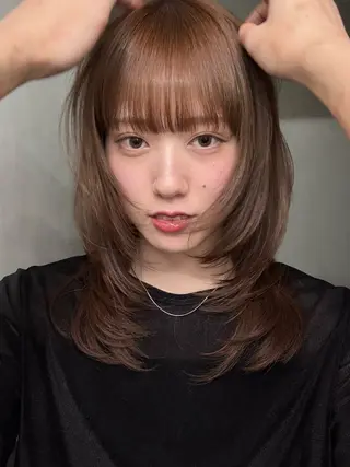 セミロング いあと/髪質改善 /レイヤー/韓国風のヘアスタイル