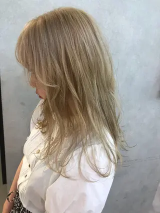 セミロング カラー 🇰🇷カルマパーマ kaito🇰🇷のヘアスタイル