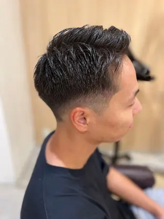 メンズ 牛尾 丈のヘアスタイル