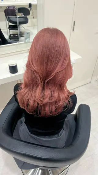 セミロング カラー ヘアアレンジ 韓国レイヤー&ピンク 艶髪🩶maikoのヘアスタイル