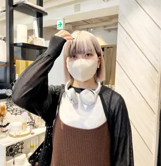 ミディアム デザイン🥇複雑履歴 ハイトーン特化のヘアスタイル