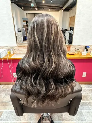 ロング SALOWIN心斎橋Suite店所属・ブリーチ毛にもできる 縮毛矯正|鷹司郎のヘアスタイル