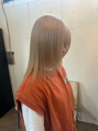 ミディアム 若井 媛愛のヘアスタイル