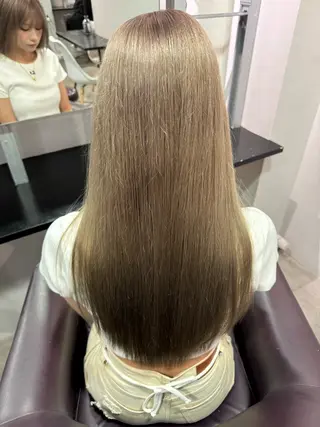 ロング カラー ベージュ透明感カラー 🫧AYUMI🫧のヘアスタイル