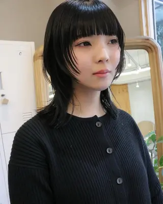 ミディアム カラー 松村 澪里のヘアスタイル