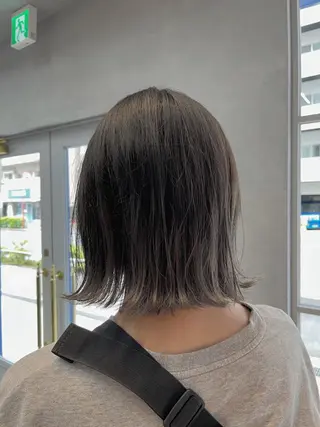 ショート カラー 🦩レイヤー|透明感 カラー🦩makoのヘアスタイル