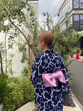 ミディアム カラー ヘアアレンジ mina 🌷のヘアスタイル