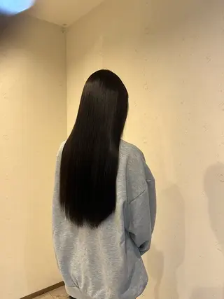 ロング カラー 山本 彩香のヘアスタイル
