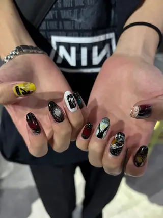 ネイル 🪐富島彩夏 /海外nail🪐のネイルデザイン