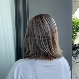 ミディアム ブリーチ毛矯正.髪質 改善.髪にドラマをのヘアスタイル