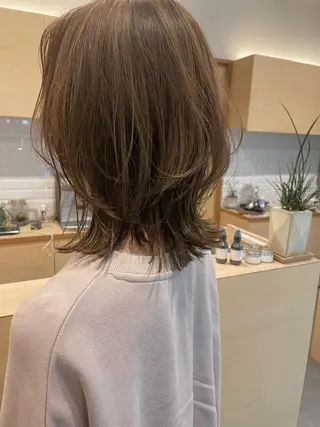 ミディアム LORO.hairmake&spa所属・山﨑 ひよりのヘアスタイル