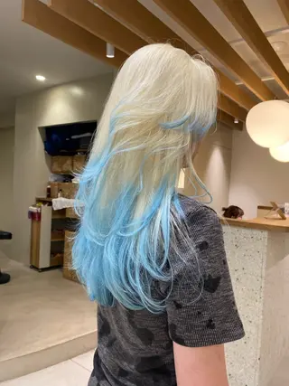 ロング カラー ナイトウ コトのヘアスタイル