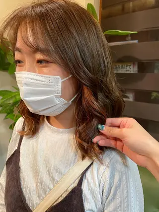 ミディアム カラー Vyuha ビューハのヘアスタイル