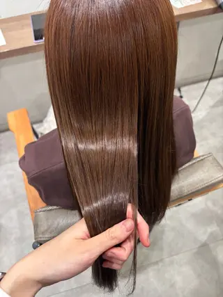 ロング おかだ まなみのヘアスタイル