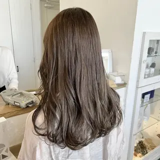 ロング カラー 伊藤ゆかり/髪質改善 /透明感カラーのヘアスタイル