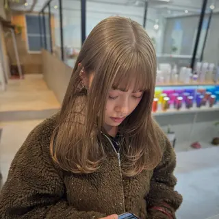 セミロング INORI|艶カラ ー|フェイスレイヤーのヘアスタイル