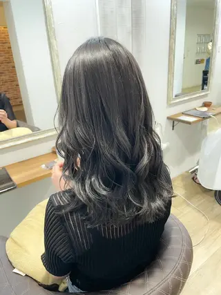 セミロング カラー サブリナシュシュ所属・朝倉 海斗のヘアスタイル