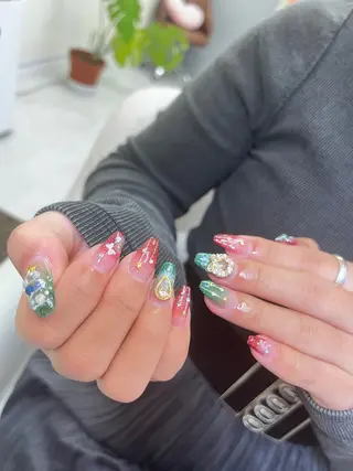 ネイル Flowerネイルサロン所属・. yukiのネイルデザイン