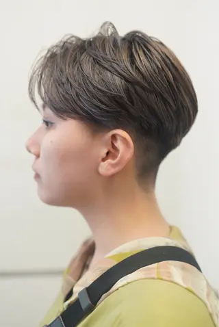 ショート カラー 千葉 慎也のヘアスタイル