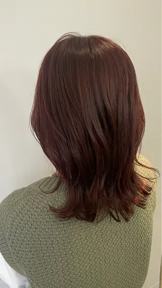 ミディアム カラー ayano / 透明感・くすみカラーのヘアスタイル